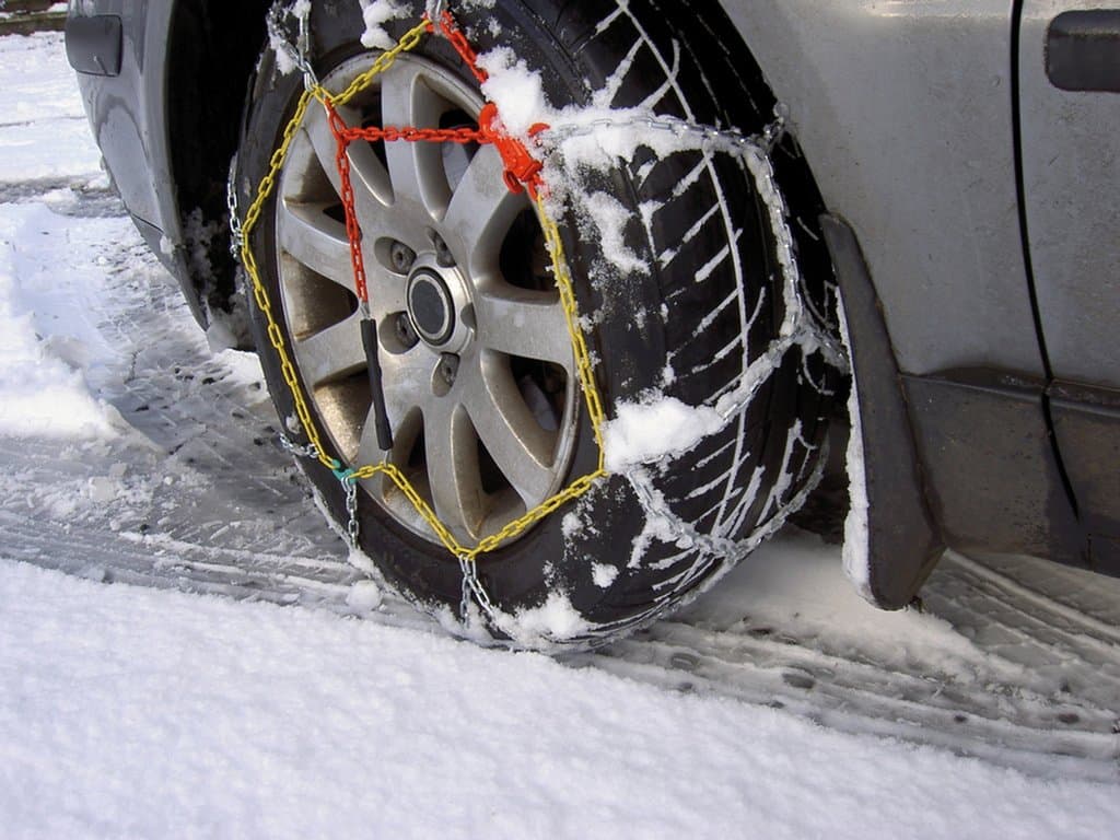 Welche Schneeketten für PKW sind die besten für enge Radkästen? Finden Sie es heraus