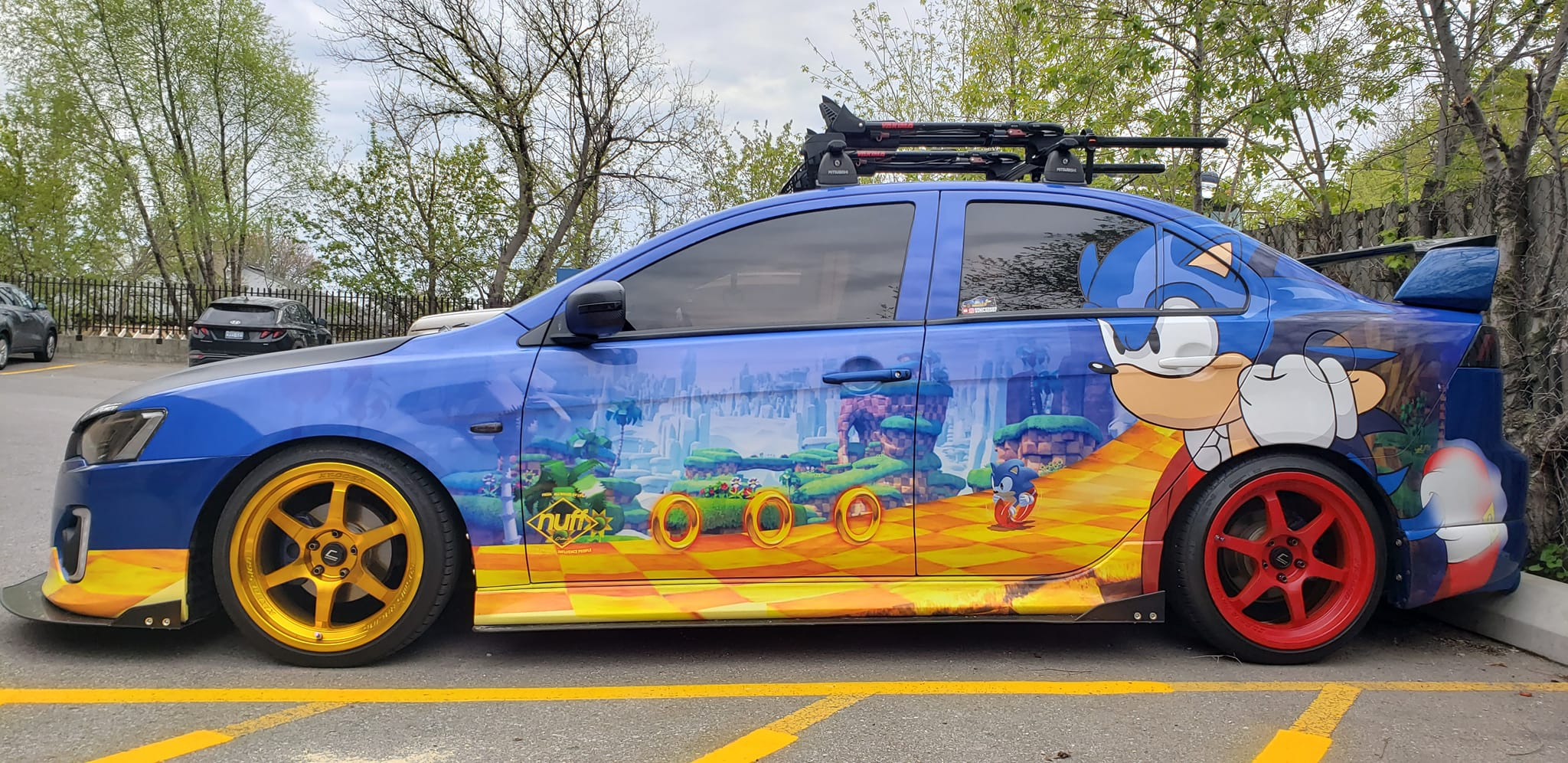Zeigen Sie Ihre dunkle Seite mit einer Joker Folierung im Anime-Stil
